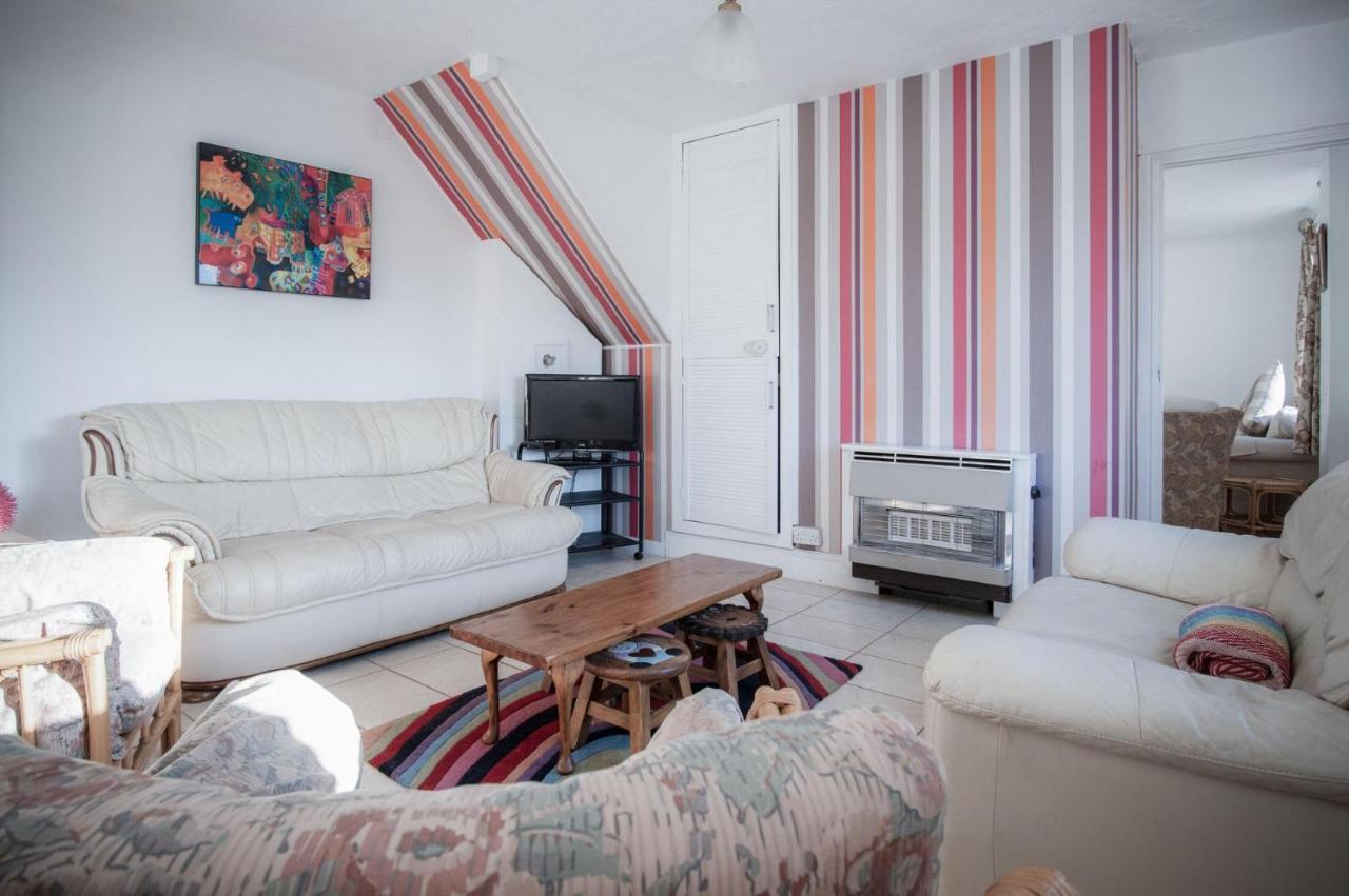 Maytree Cottage - 4 Bedroom Holiday Home - Tenby Exterior foto