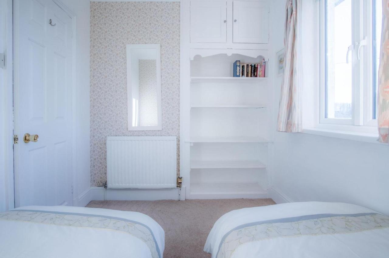 Maytree Cottage - 4 Bedroom Holiday Home - Tenby Exterior foto